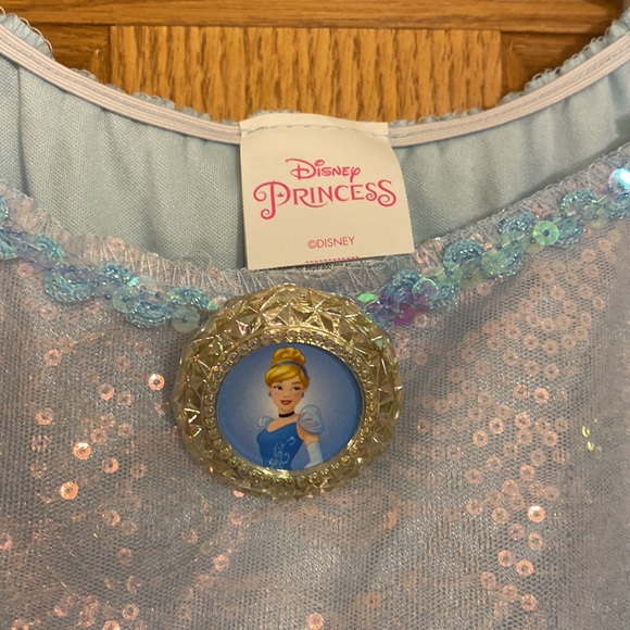 Disney Princess Cinderella dress with iridescent sparkles and layers of dress - Picture 8 of 13